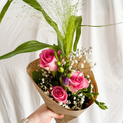 Letterbox Fresh Flowers, Gypsophila & Carnations