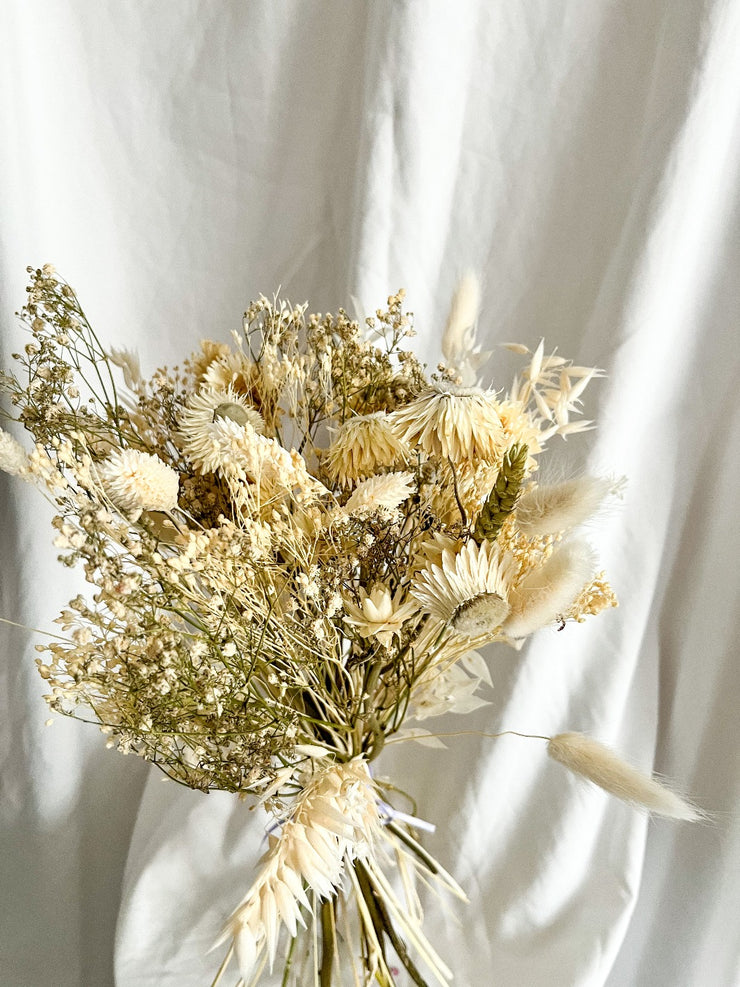Dried white Flower Bouquet, nude white Flowers, Dried Flower Arrangement,  Pampas, Bunny Tails,Everlasting flowers Bride bouquet